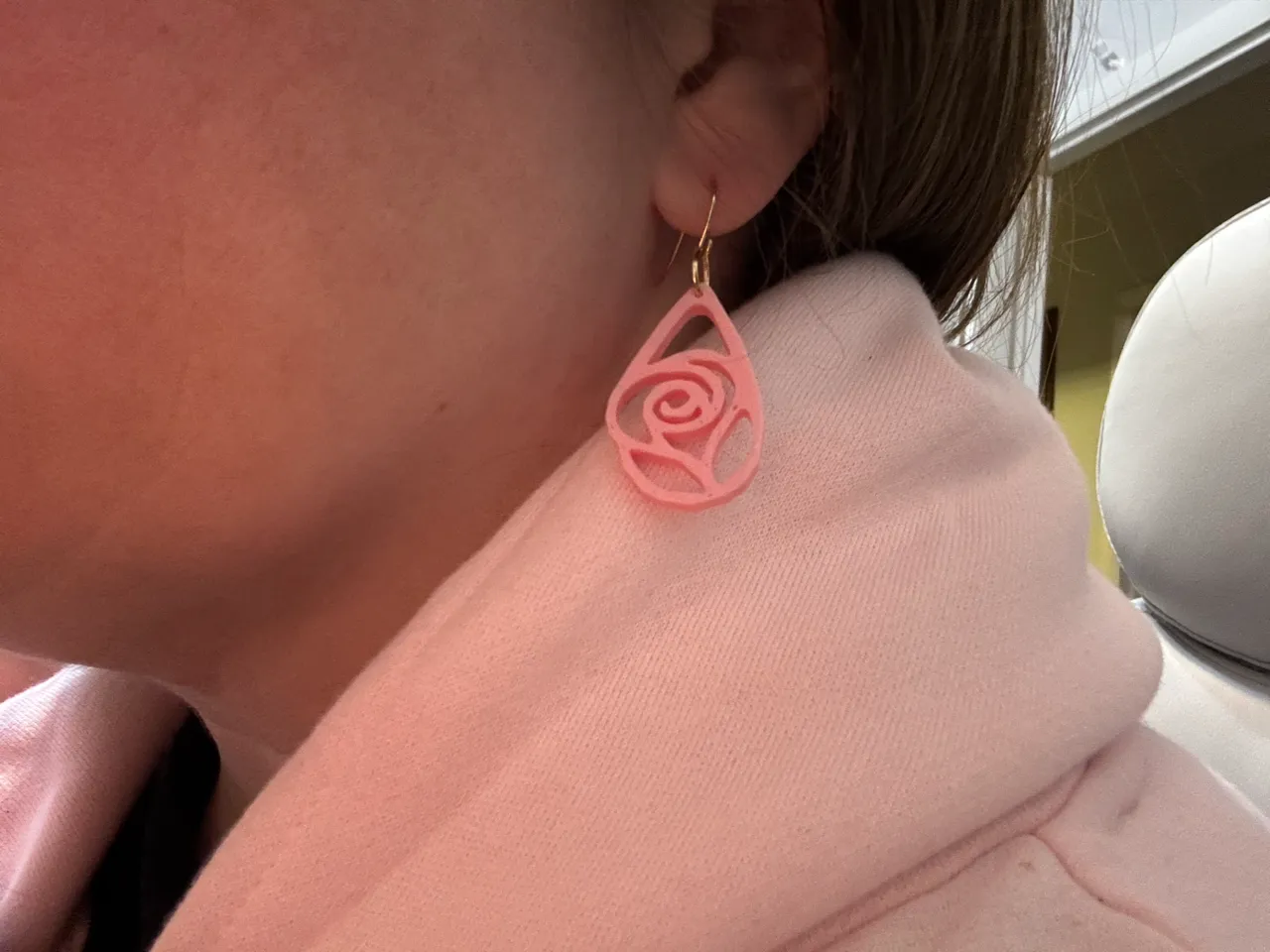 Flower earrings view 4