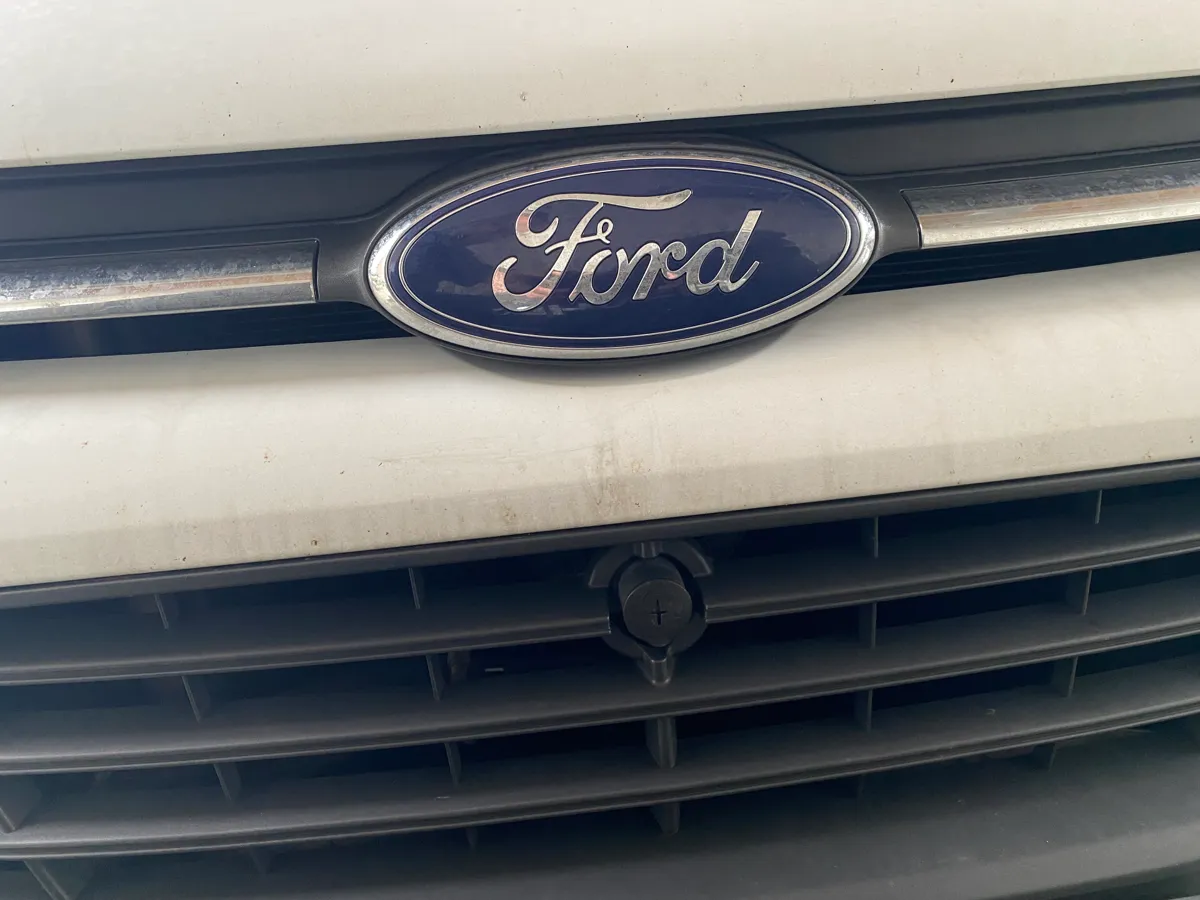Cache-serrure de capot pour Ford Transit et Tourneo
