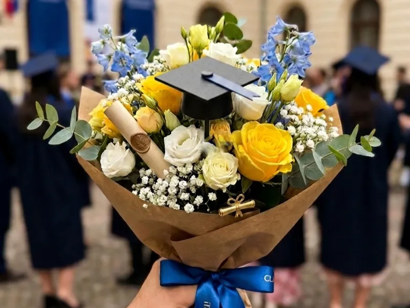 Graduation Cap Flower Bouquet Pick