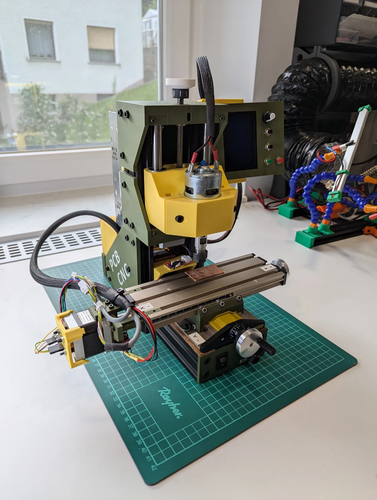 µMill – Manual Micro CNC Mill with Digital Readout view 4
