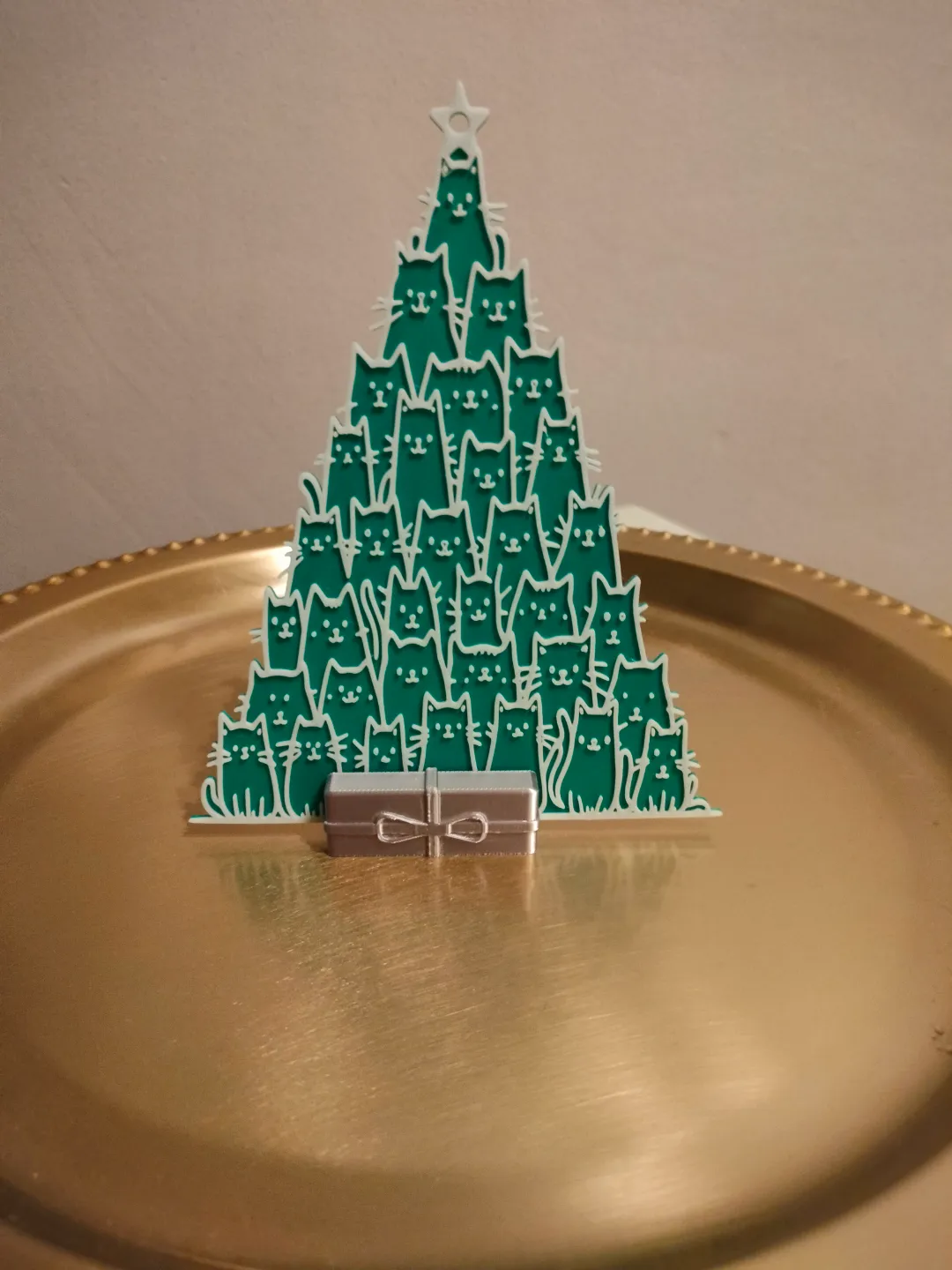 Cats tree - Christmas decoration view 2