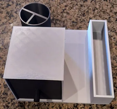 Desk organizer