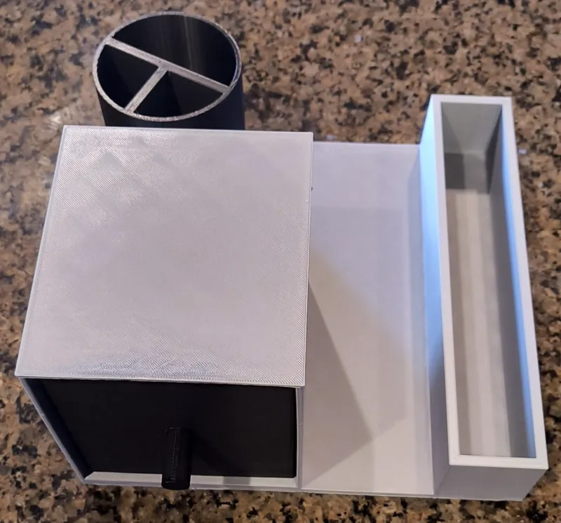 Desk organizer