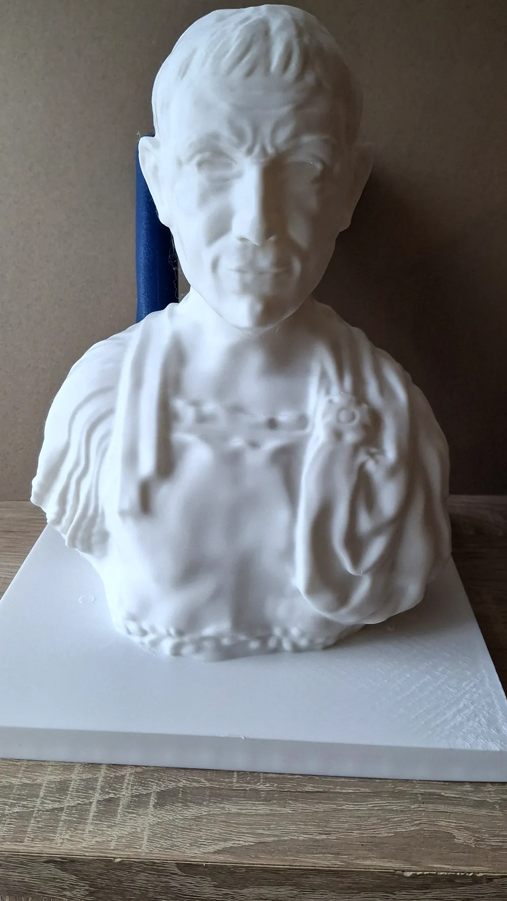 Julius Caesar - knife holder - Free 3D Print Model - MakerWorld