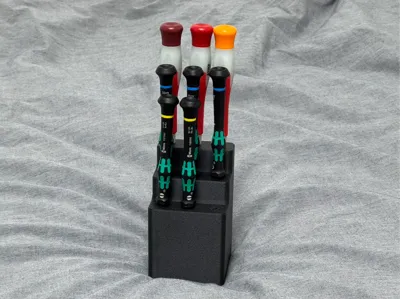 Minimal Screw Driver Holder