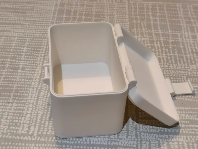 Storage box (in place, no support)