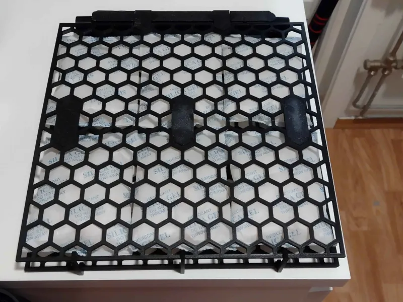 Dessicant Holder Grid