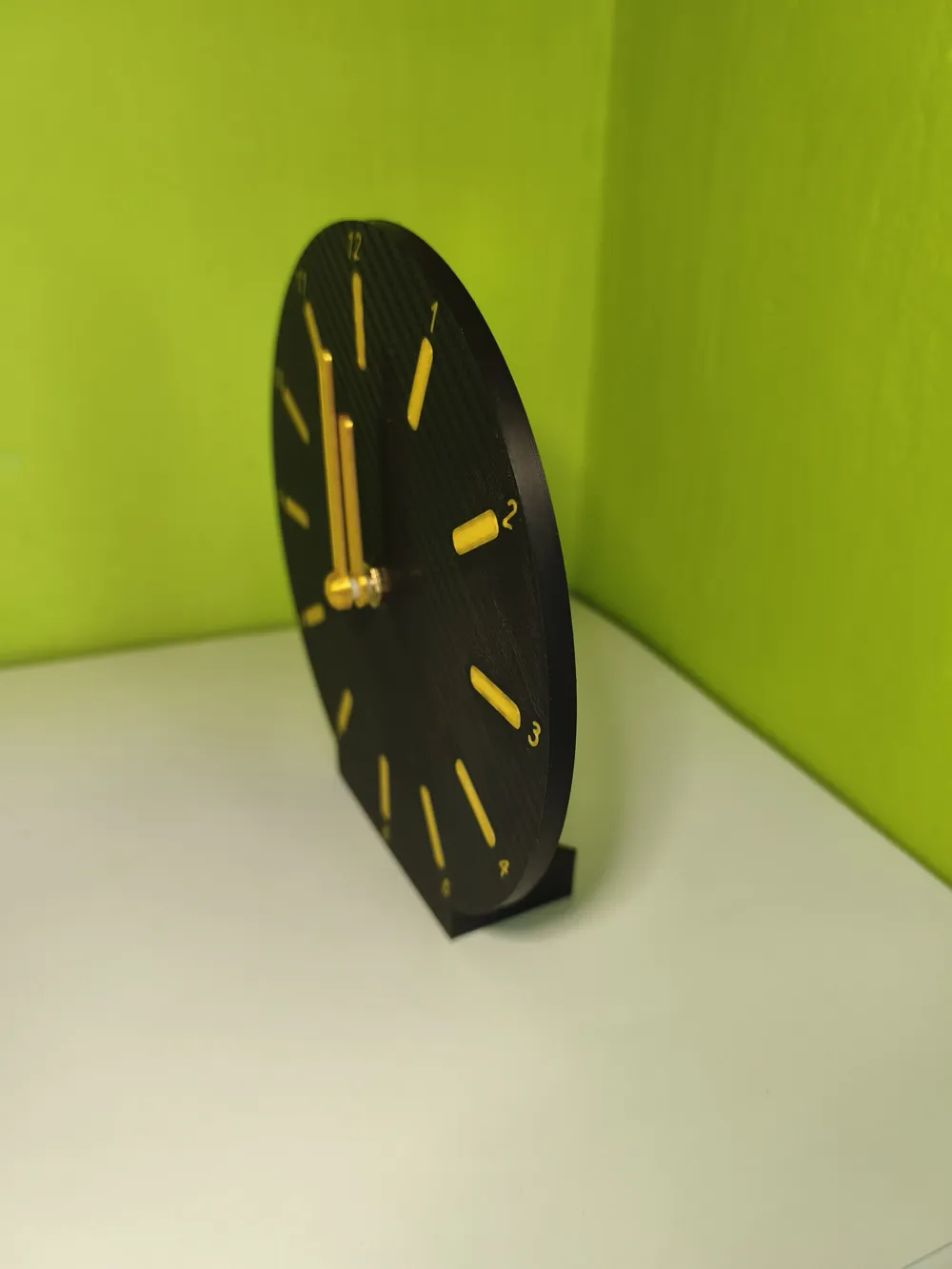 Simple Texture Clock Minimalist carbon texture clock - Free 3D Print Model - MakerWorld