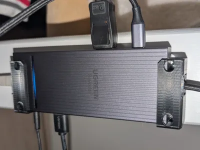 Ugreen Revodok 11 in 1 wall mount