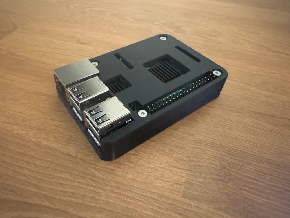 Raspberry pi 3 Model B case with heatsink window - Free 3D Print Model ...