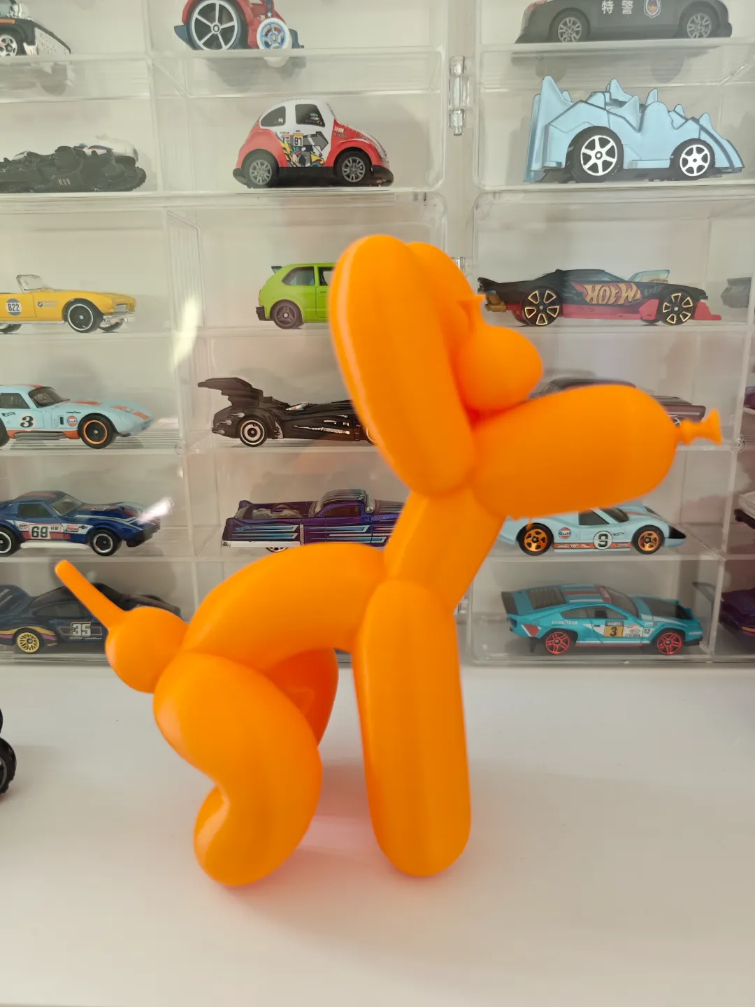 Cute balloon puppy view 3
