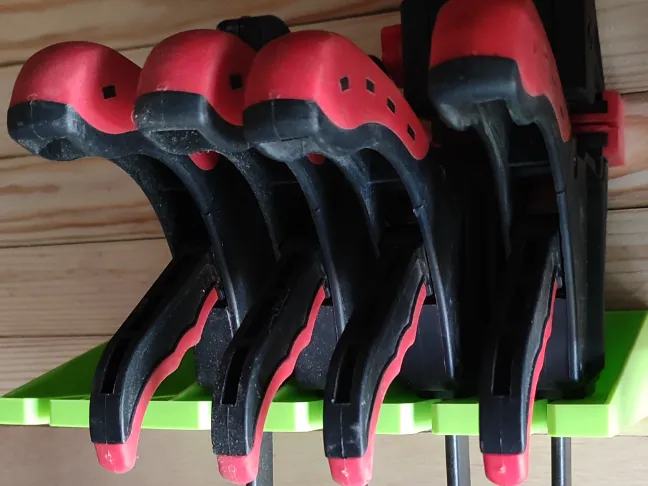 Quick clamp wall holder