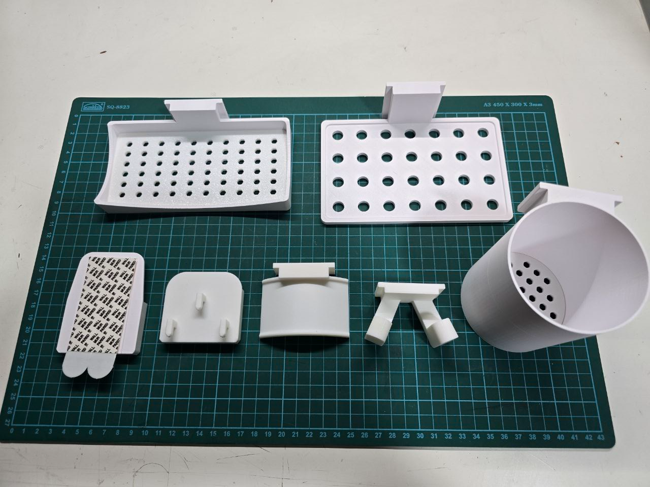 Modular mount for ikea Skadis & 3M command strips