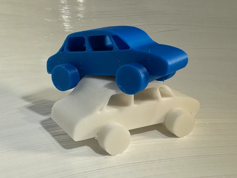 Simple Toy Car with Rotating Wheels