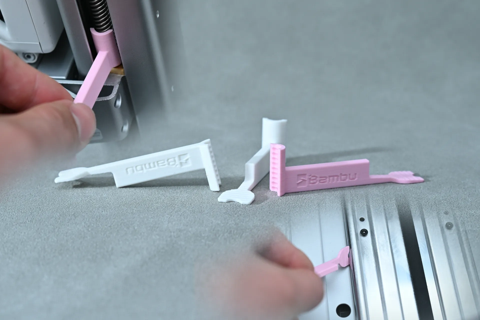 Bambu A1/A1 mini Z-Axis Screw Cleaning and Rail Lubrication 2-in-1