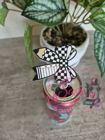 Accesorio para filamento: Checkered Pencil Bow Opener — vista de referencia 3