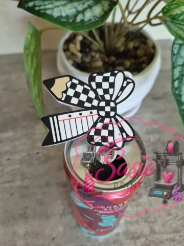 Accesorio para filamento: Checkered Pencil Bow Opener — vista de referencia 2