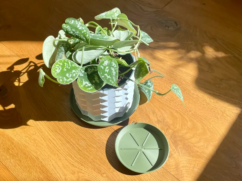 Round Flower Pot Coaster with Drainage Slots