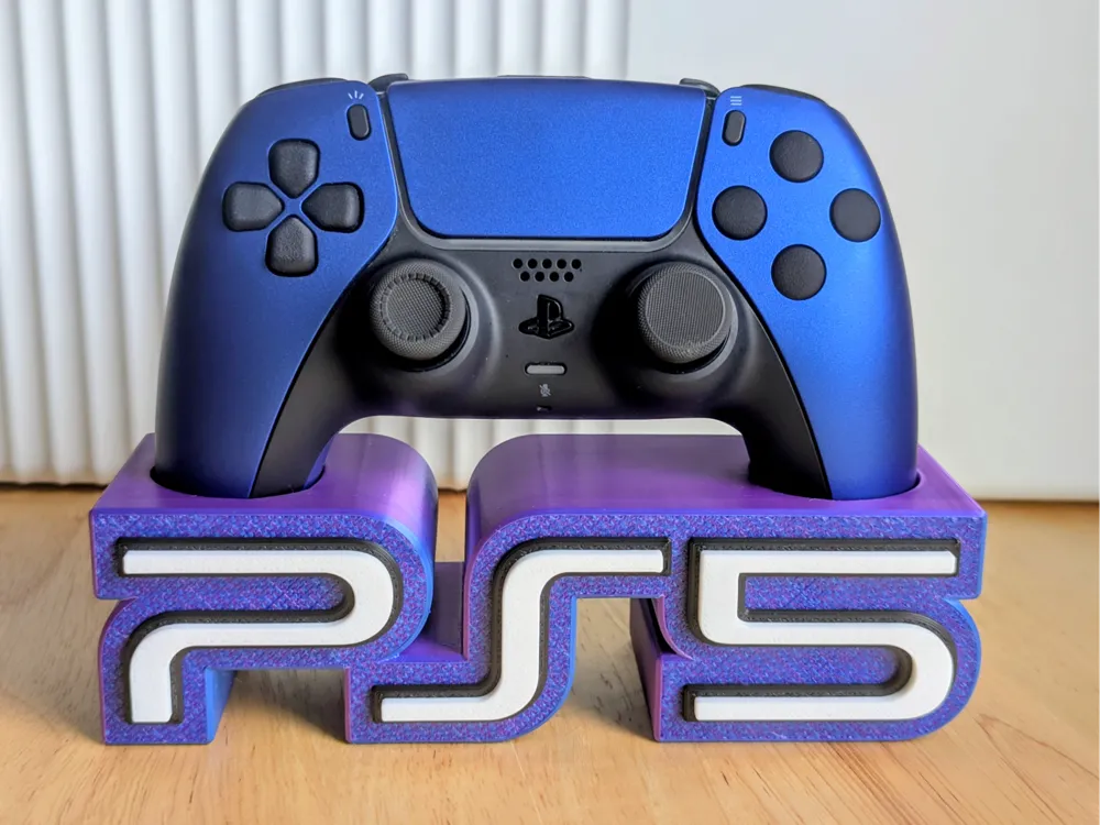 Soporte: PS5 Dualsense Controller Stand. Referencia del modelo original.