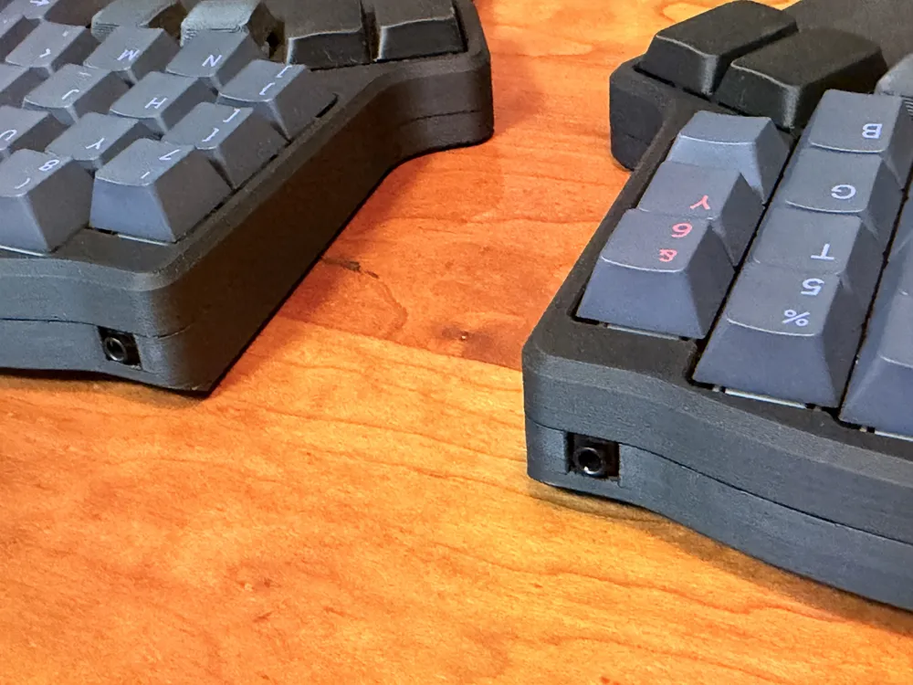 3Dプリント Ergo68ケース - 無料3Dモデル -MakerWorld