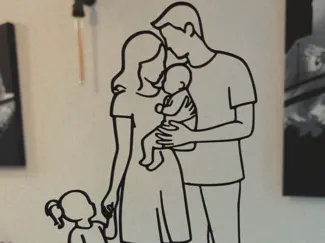 Familienmoment – minimalistische Linienkunst