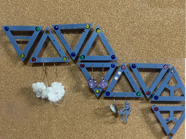 Modular Earring Holder for Corkboards
