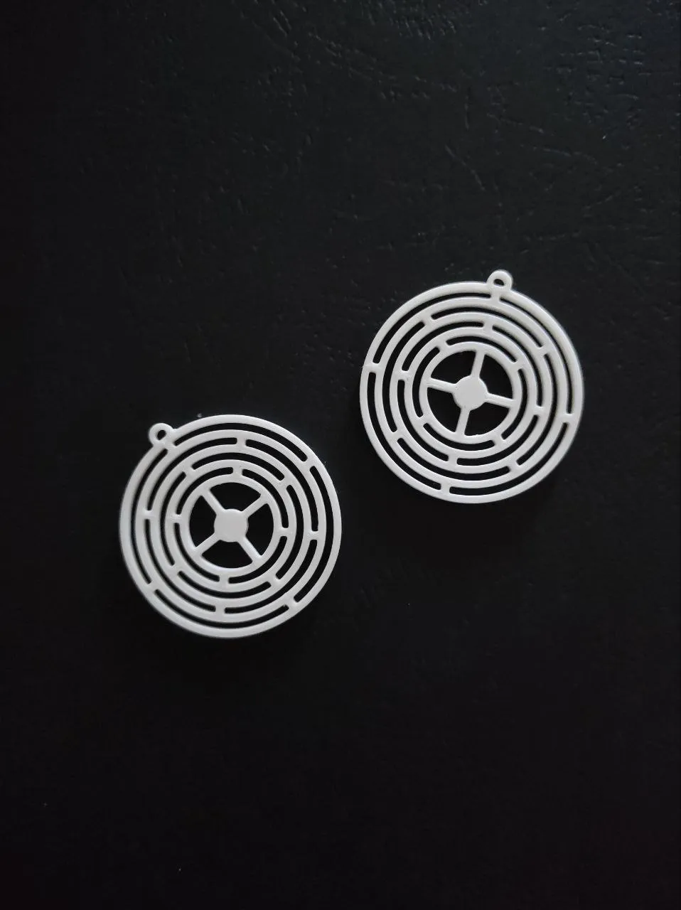 MazeEcho - Earrings view 3
