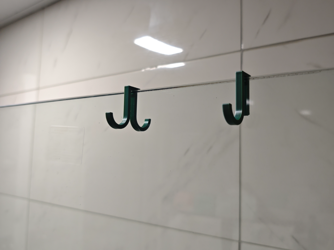 Miniatura 1 do modelo 3D 玻璃隔断挂钩