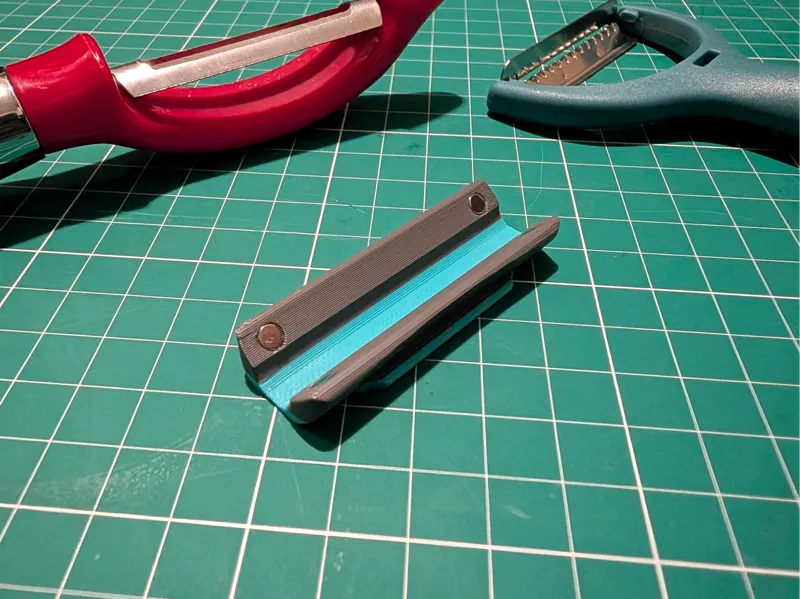 Universal Vegetable Peeler Blade Guard Version 2.0