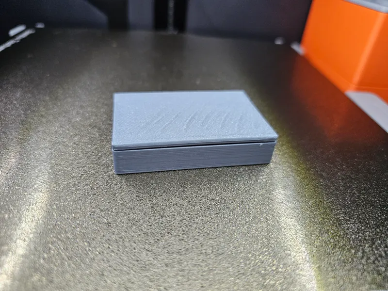 Small box with magnets - Lacet needle box