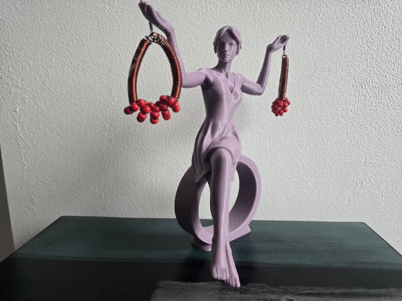 Earring Holder - Elegant Sitting Lady view 2