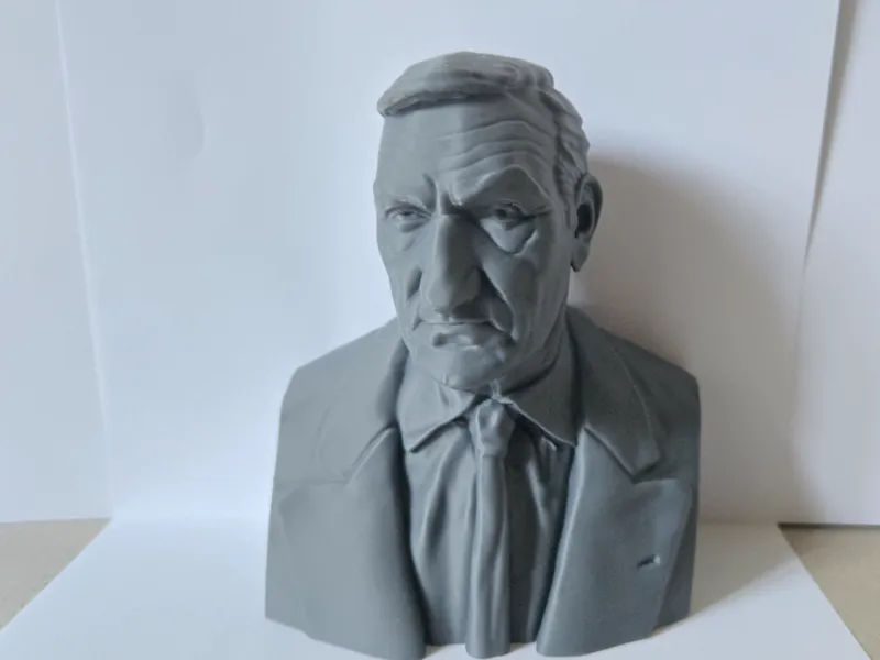 Buste Lino Ventura