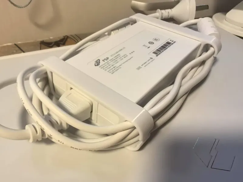 机械革命笔记本280W电源绑线器