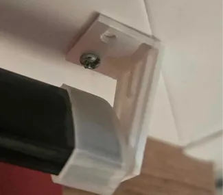Pleat blind holder