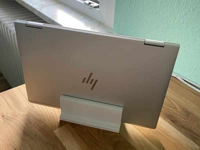 Laptopstand | Vertical I 18mm