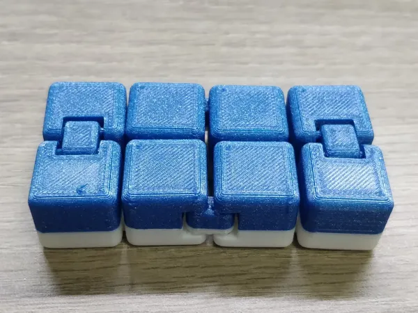 Cube fidget infini