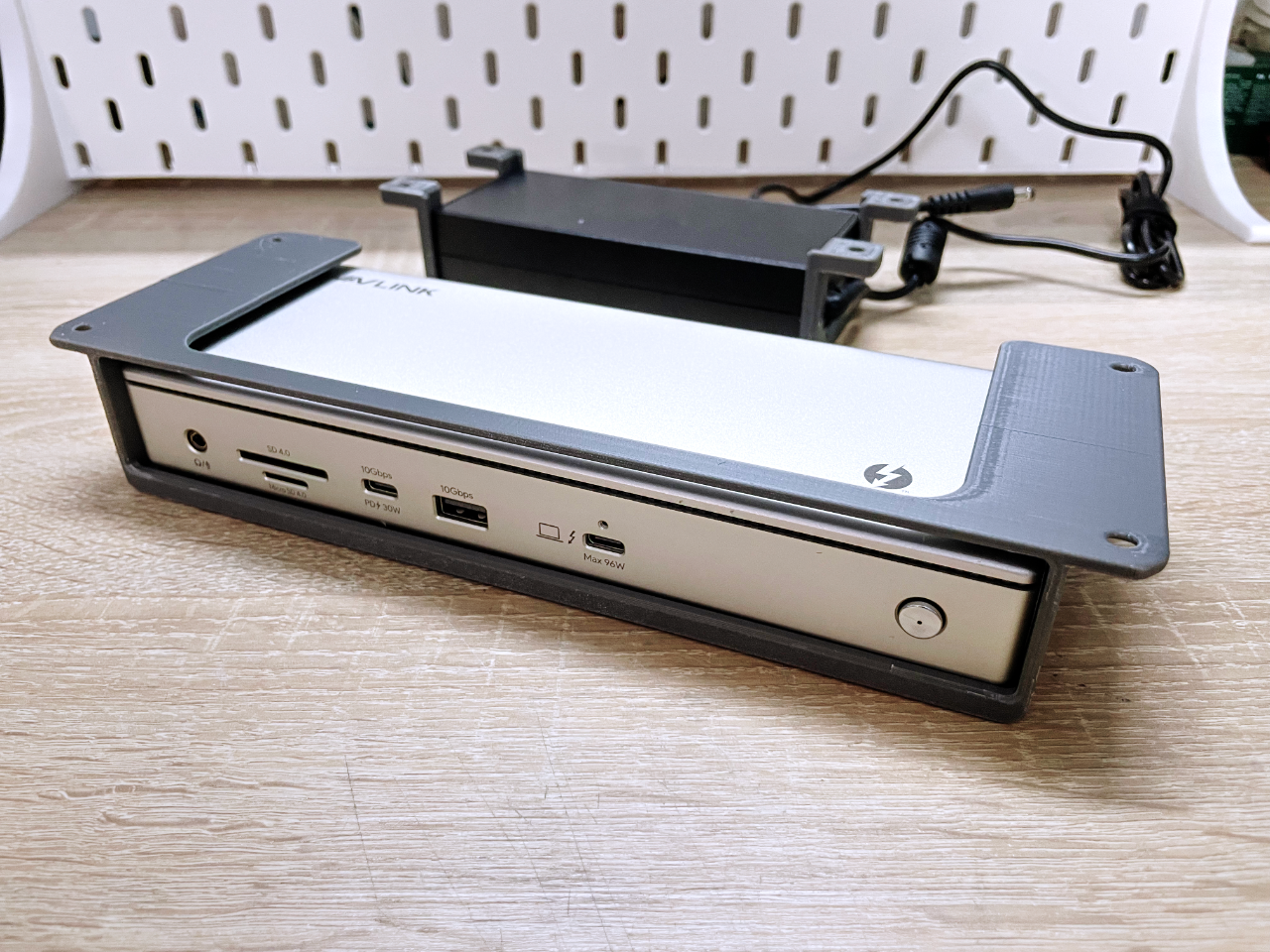 Mount for WAVLINK Thunderbolt 4 Docking Station