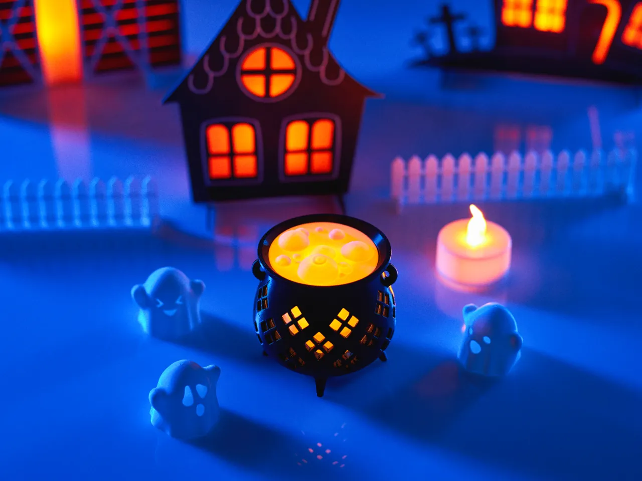 Cute Witch's Cauldron Tea Light view 3