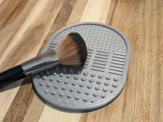 Makeup Brush Cleaning Matt