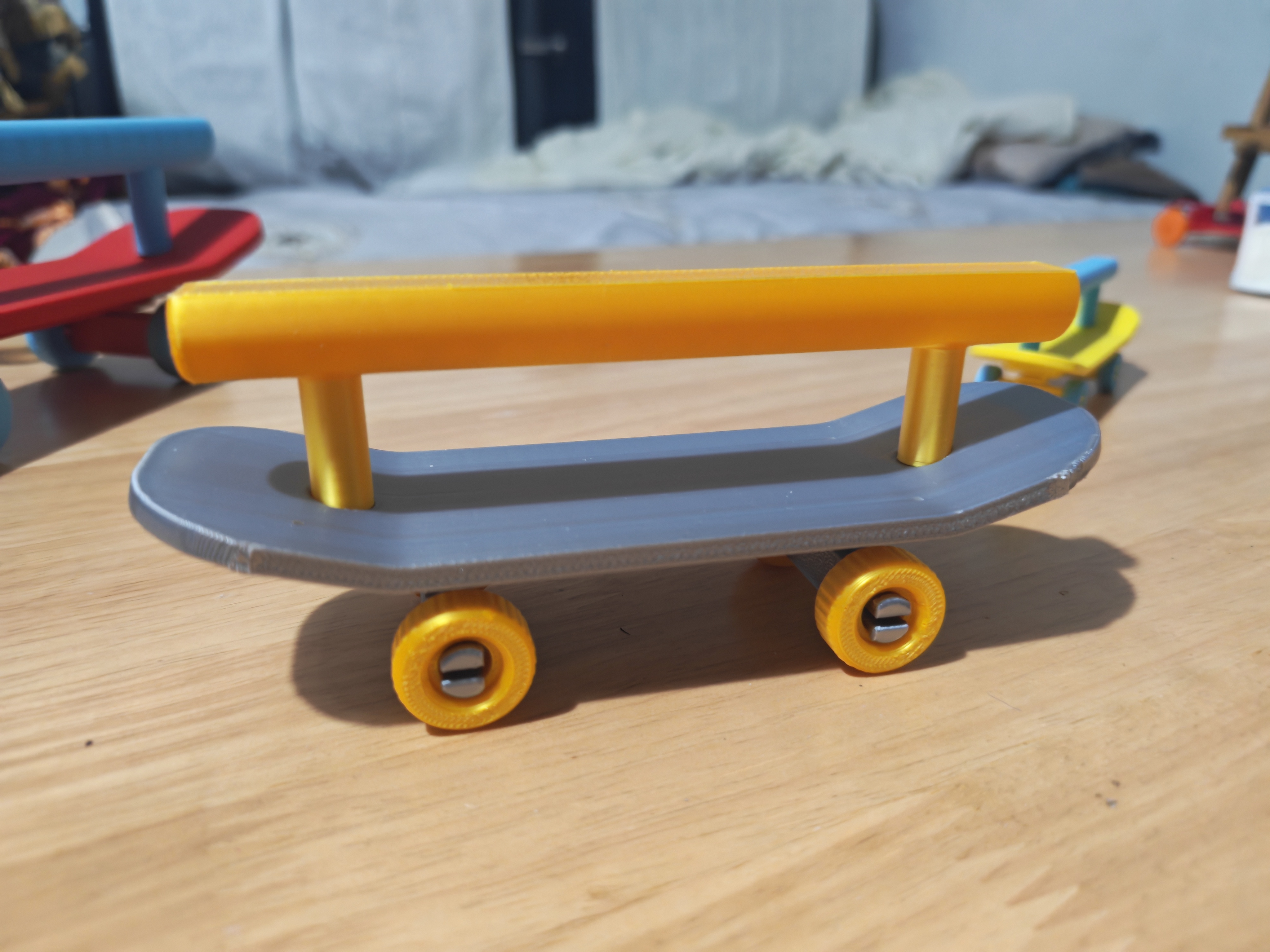 Miniatura 4 do modelo 3D 宠物鹦鹉指尖滑板