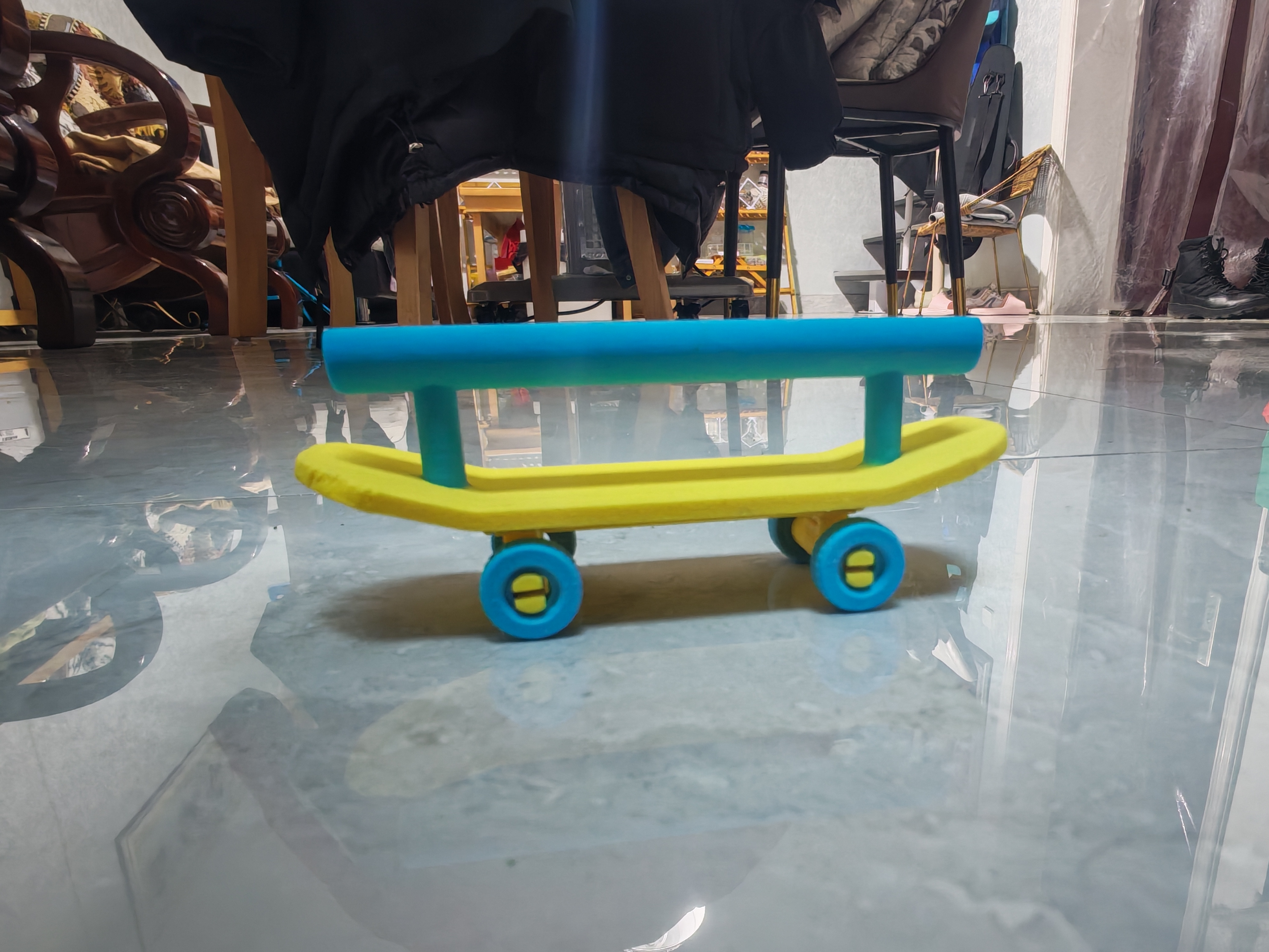 Miniatura 2 do modelo 3D 宠物鹦鹉指尖滑板