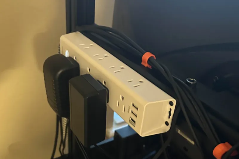 Power strip mount for aluminum profile