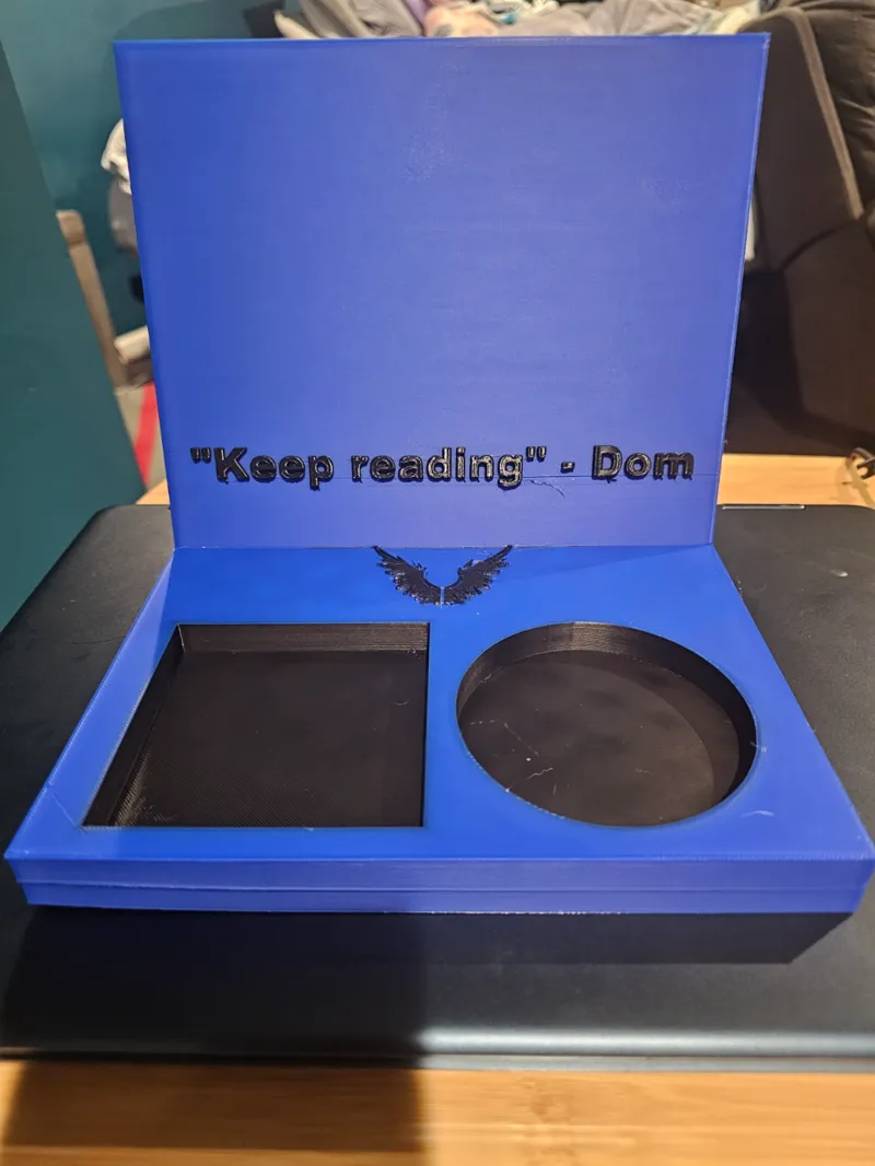 Ravenhood themed spot saver with trays