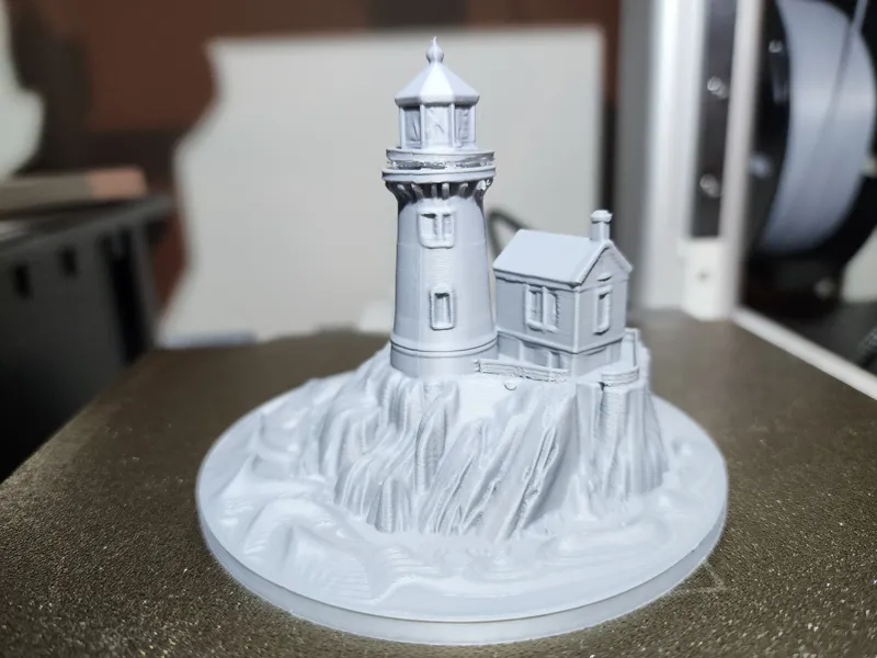 Lighthouse on the Rocks Miniature (0.2mm)