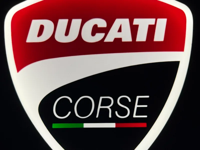 Lightbox Ducati corse