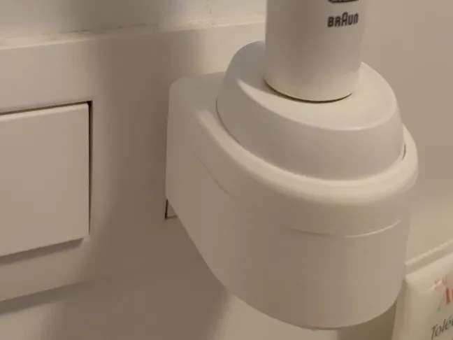 Deep socket adapter for the Oral B Charger Holder 