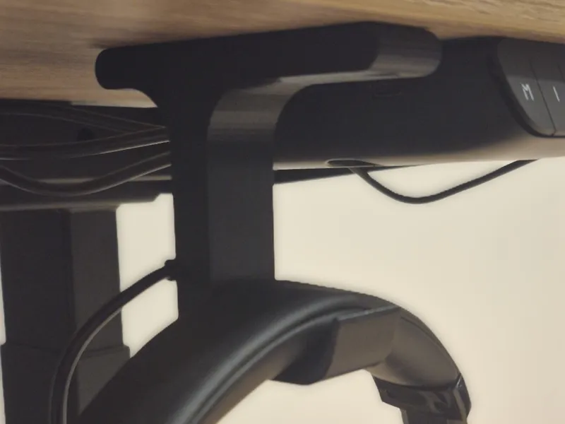 Kopfhörerhalterung mit Halterung für Ladekabel