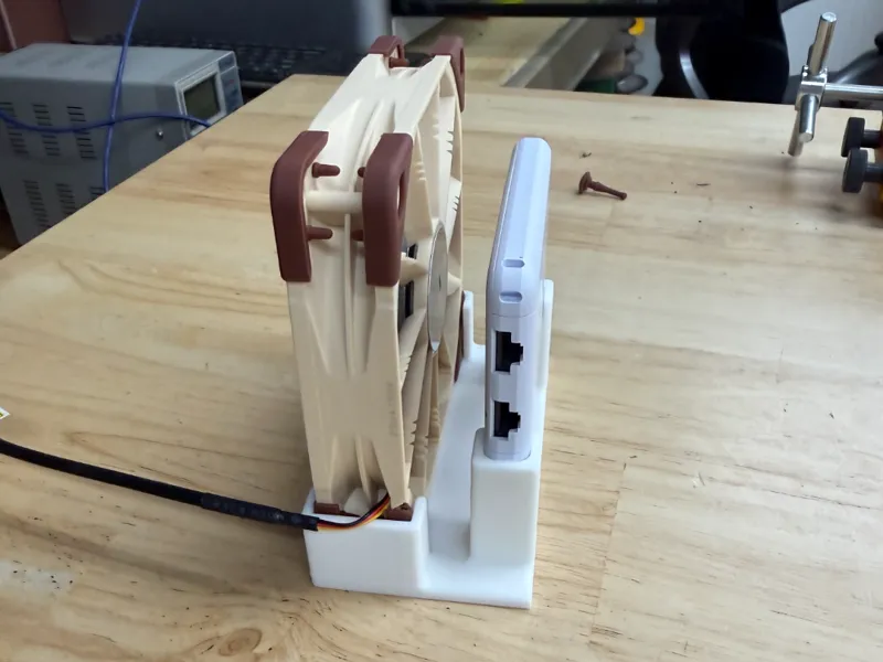UTR Ubiquiti Travel Router Cooling Stand