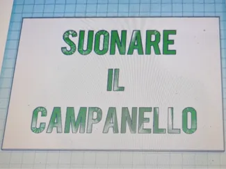 Cartello "Suonare il campanello"