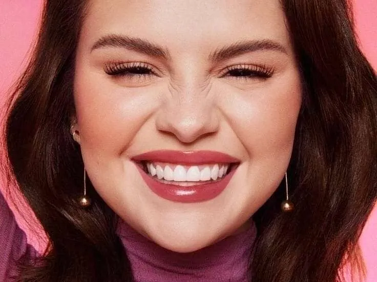 face Gomez Selena